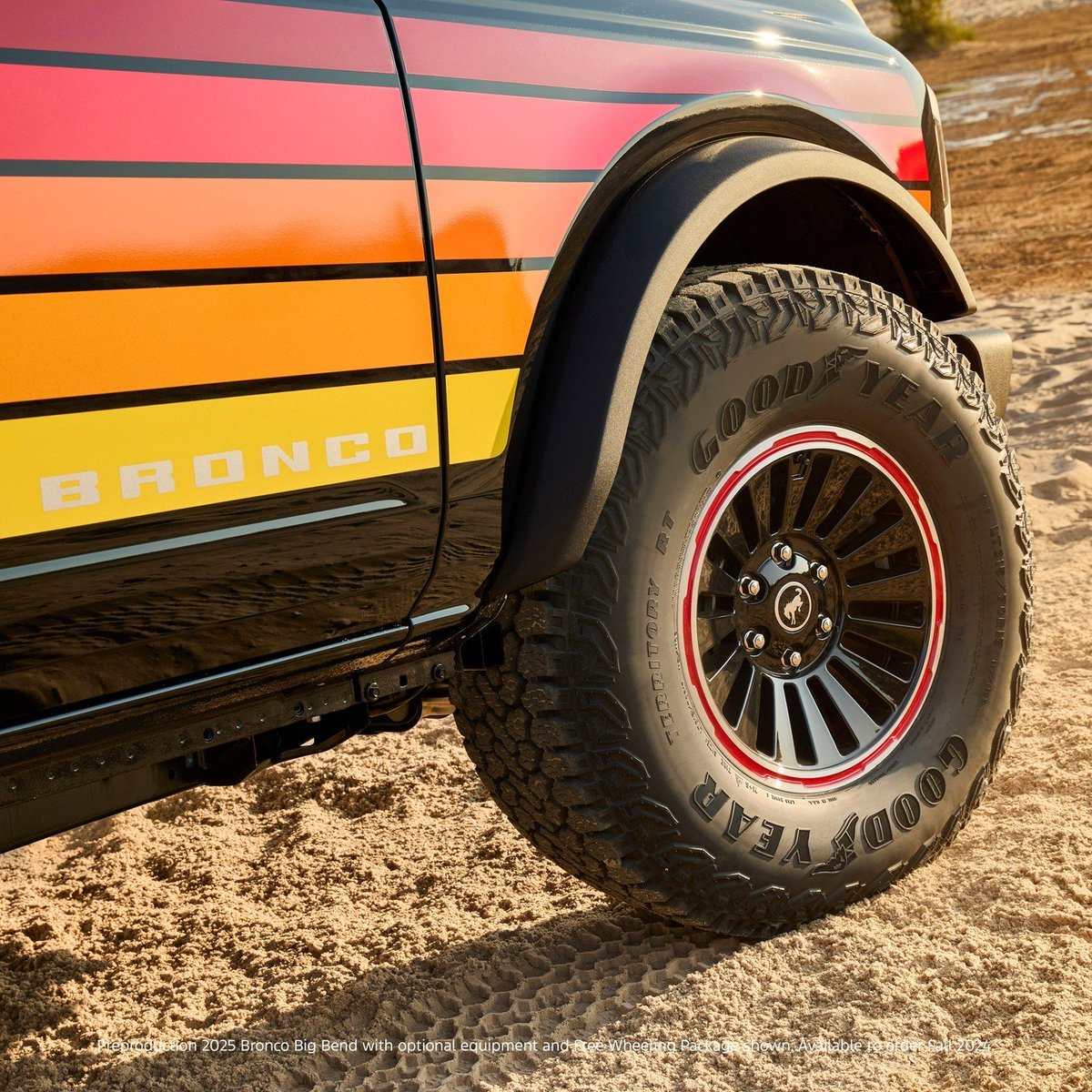 FreSherFord's tweet photo. A nod to the past, built for the future. The 2025 #FordBronco Free Wheeling package delivers sunset stripes and serious off-road capability. 

Available January 2025! https://t.co/tl9XpSuqBH