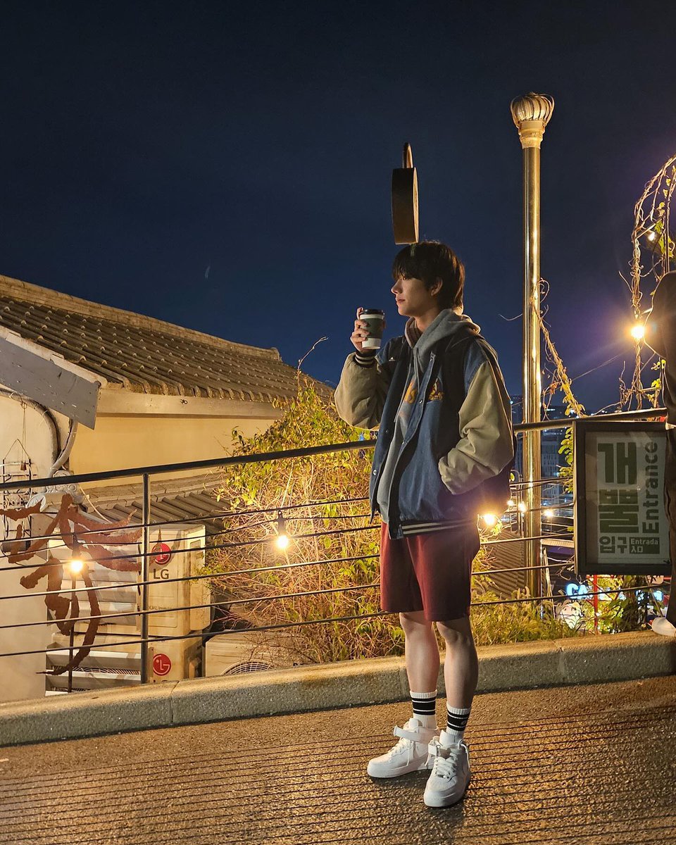 241009 인스타 피드

💬 Good Night :)

#HYUNMIN #현민
#ARrC #아크