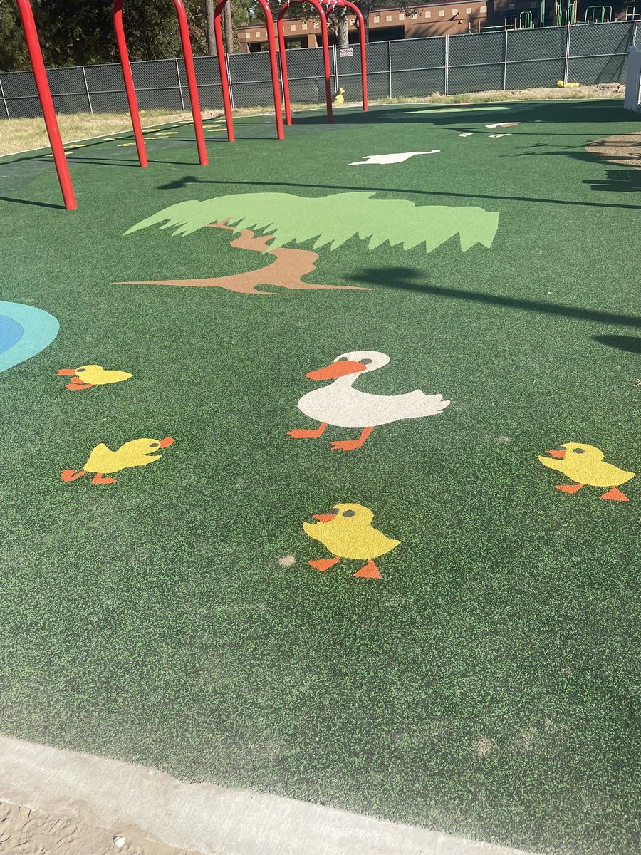 EatPlayLearn22's tweet photo. There will be some very excited @HumbleISD_OFE students when they return on Monday!! 🤩🐓🐷🚜🛝
#EatPlayLearnGrow in @HumbleISD! #ShineOn💫 https://t.co/JvXuWXDgaH