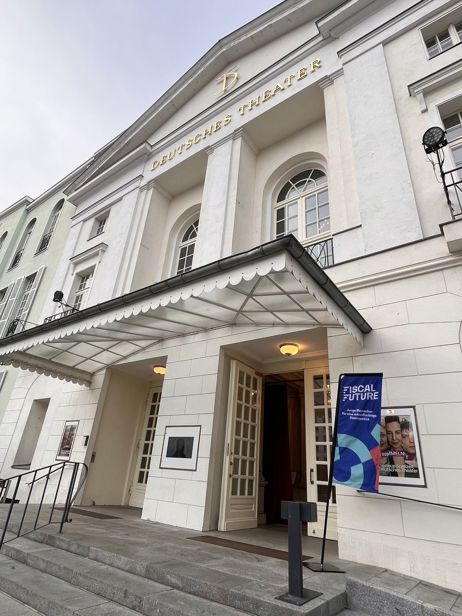 fiscalfuture_de's tweet photo. „Die Zukunft redet mit”: Gleich beginnt der Abschluss unserer Eventreihe mit mehr als 100 jungen Menschen im Deutschen Theater - wir werden über Transformation reden und darüber, wie wir sie gemeinsam gestalten können. 🚀 https://t.co/vXAIjQoz6B