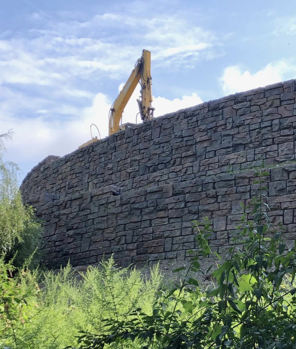 If you understand how to build a Lego wall, you’ve got a good understanding of how to install a Redi-Rock wall. 

This is a fast and repetitive system to install, and it makes for a beautiful result. Thank you <a href="/suncoinc/">Johan Sundström</a> for sharing your photos!

#RediRock #RetainerWall #NewYork