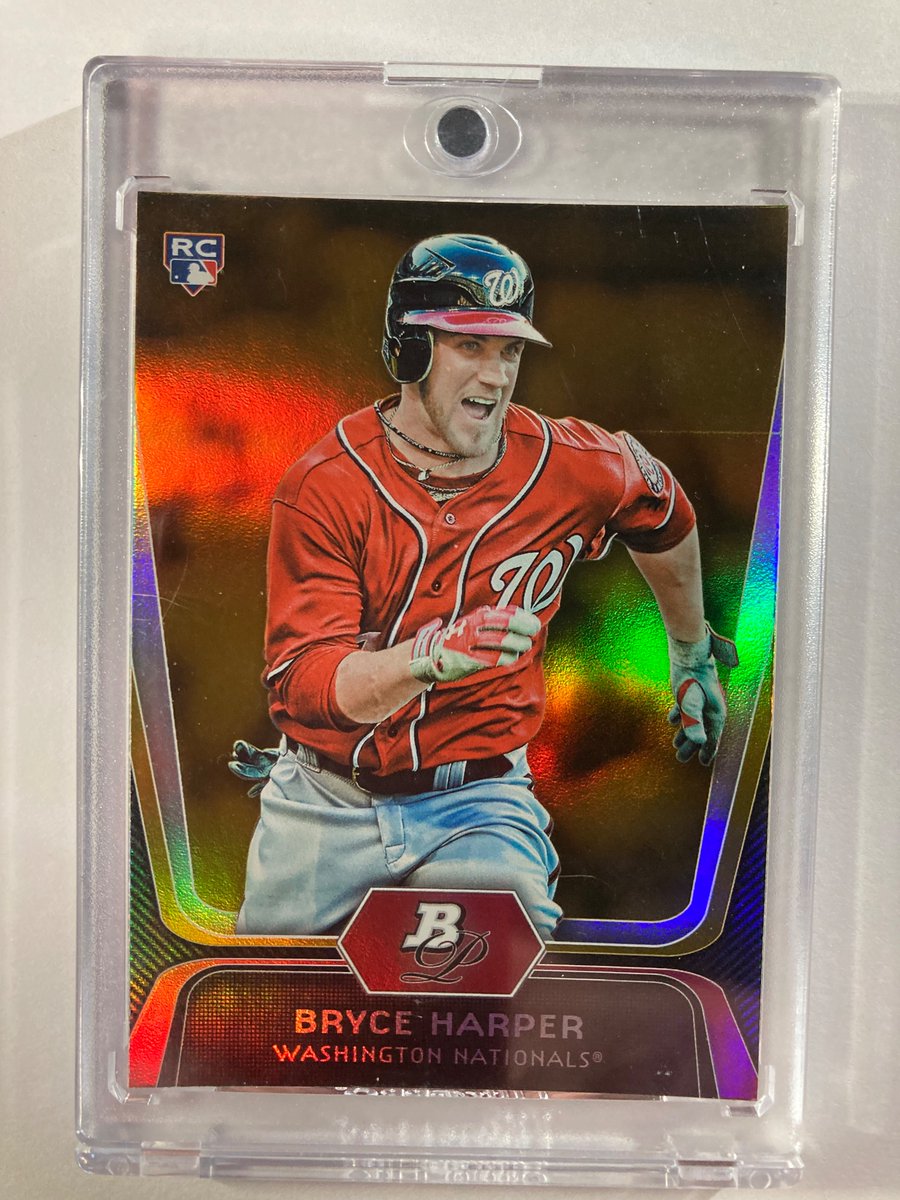 1218Sports's tweet photo. 🎁Appreciation Day Giveaway🎁

I have sold these Harper Gold RC’s for $60 but this one has a small print line, so I’m going to give it away! #Phillies 

Winner Announced Saturday

🔥Bryce Harper Bowman Platinum Gold Rookie Card

To enter
1. Follow
2. Retweet
3. Like https://t.co/QPKa6brTzR