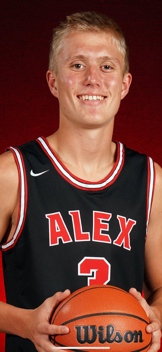 BreakdownUSA's tweet photo. At 5:30pm at the Dec 7th Tip Off Classic we get a chance to see the top seniors in the state go head to head!

It’s Clemson committed @ChaseThompson25 and #3AAA Alexandria 

🆚

Notre Dame committed @TommyAhneman and #2AAAA @CDHRaiderBall https://t.co/aeuUOw0OQx
