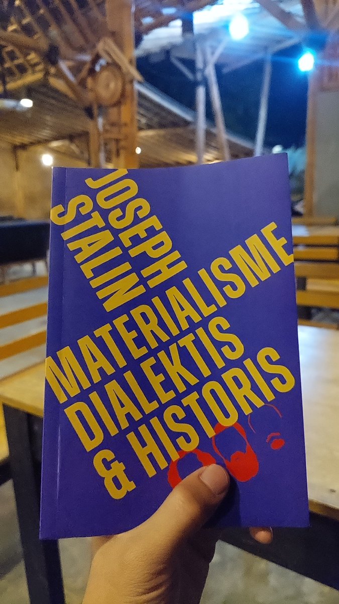 AbabilAsas's tweet photo. Wii bacaan baru nih! Makasih bukunya. @semutapi_media https://t.co/GRDdJLklI3