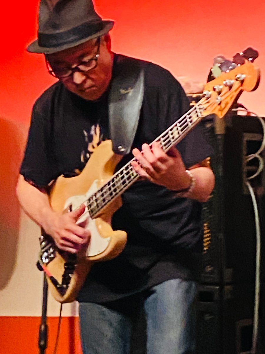 beckyli_inferno's tweet image. ブログ投稿しました。Fire Attackライブtokyudenen.exblog.jp/34190365/
期限が切れた愛の入場券ならぬ愛の定期券で、エンドレスにいっちゃうよっ🤣激アツファンクに大爆笑のトークとコール＆レスポンス🎤
#FireAttack #渡辺ファイアー #アタック松尾 #石川俊介 #村上広樹 #音楽室DX