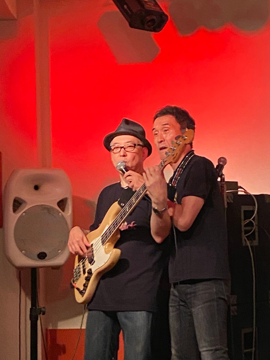 beckyli_inferno's tweet image. ブログ投稿しました。Fire Attackライブtokyudenen.exblog.jp/34190365/
期限が切れた愛の入場券ならぬ愛の定期券で、エンドレスにいっちゃうよっ🤣激アツファンクに大爆笑のトークとコール＆レスポンス🎤
#FireAttack #渡辺ファイアー #アタック松尾 #石川俊介 #村上広樹 #音楽室DX