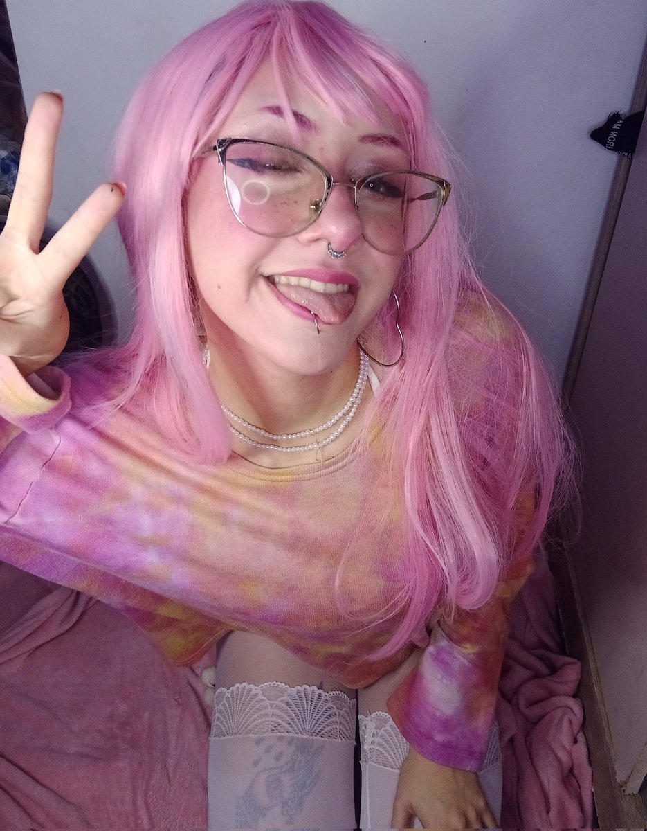 Does this color look good on me? (⁠｡⁠♡⁠‿⁠♡⁠｡⁠)