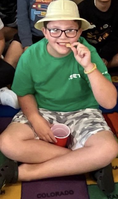 As a gamer dad , always makes me smile seeing him being a gamer himself and repping his fav org! <a href="/XSET/">XSET</a> #reptheset #GamerLife