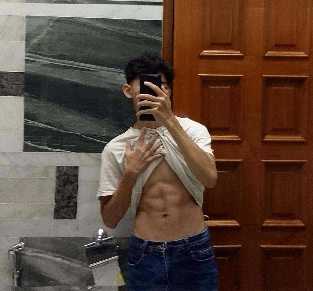 kevsssecond's tweet photo. Game ulit sa mga gising pa🍆 https://t.co/tuc89Ut6Mr