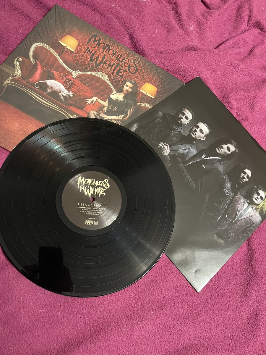 NightMousee's tweet photo. I was finally able to buy this record. I was looking for the original of the early release 🖤🦇

#motionlessinwhite #miw #reincarnate https://t.co/jOV4lrqiix