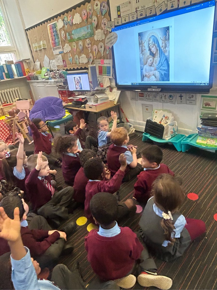 StCharlesGla's tweet image. Primary 1b used the #ThinkingRoutine ‘I see, I think, I wonder’ and an imagine of #OurLady to learn about Mary the Mother of Jesus during their #ReligiousEducation lesson. #GlasgowsPedagogy #CommunityOfFaith @rercag