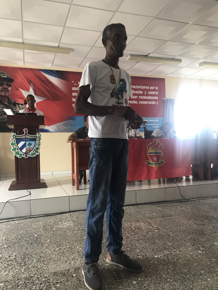 dgeboyeros's tweet photo. Julio Reyes Cabrera Director del Campamento de Pioneros y responsable de este gran evento, nos comparte unas palabras de inicio. #LaHabanaViveEnMí #CubaMined #DGEBoyeros https://t.co/pnB6JlBDsE