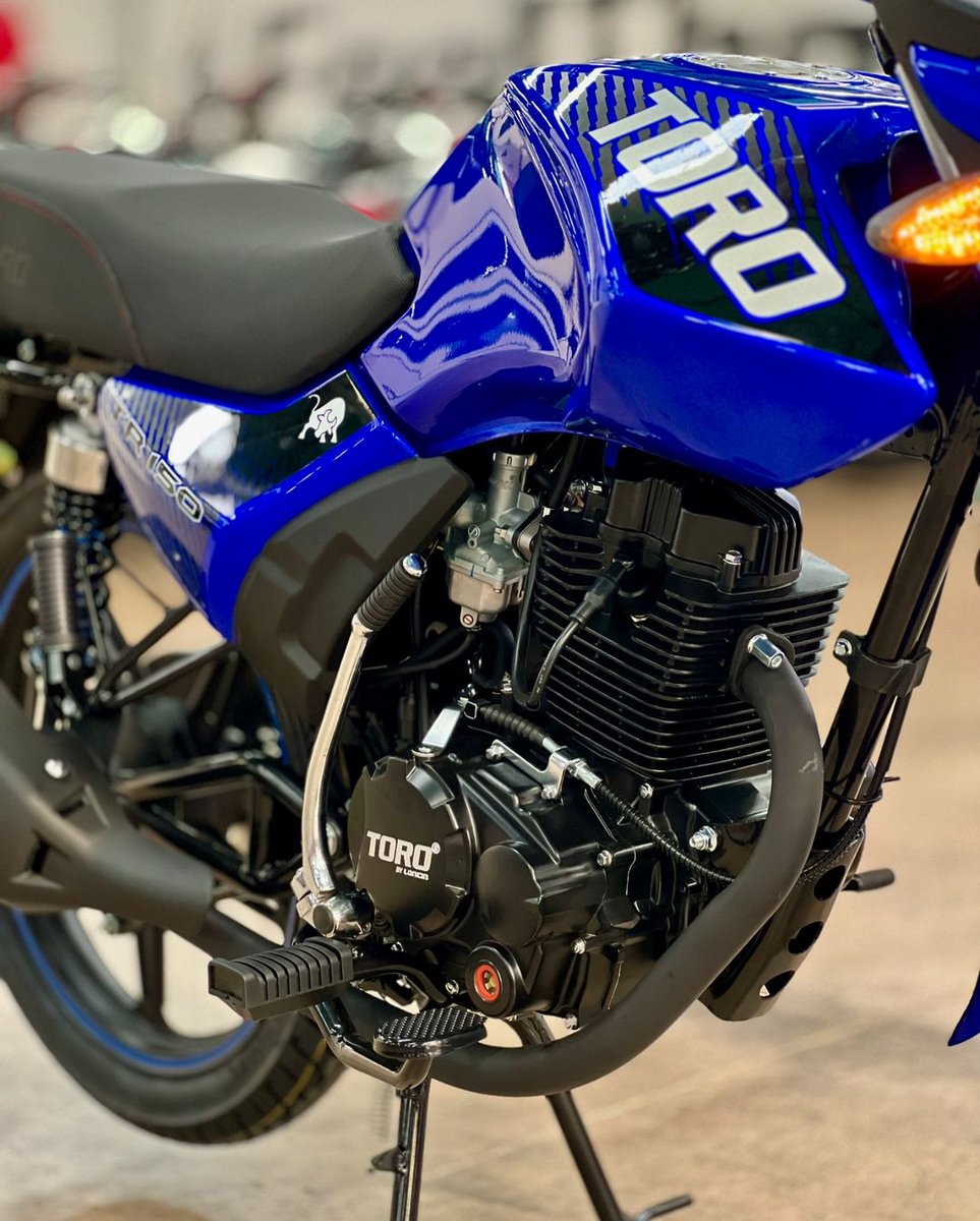 globovision's tweet photo. Disfruta tu #MotoToro y recorre todos los caminos de Venezuela, pero no olvides tu casco #V2Helmets Recuerda, un casco hoy un futuro mañana #UsaElCasco #V2 #MotosToro https://t.co/7njNMGt70J