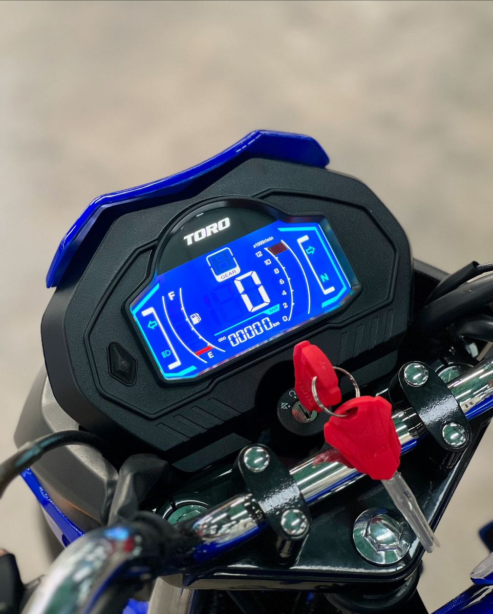 globovision's tweet photo. Disfruta tu #MotoToro y recorre todos los caminos de Venezuela, pero no olvides tu casco #V2Helmets Recuerda, un casco hoy un futuro mañana #UsaElCasco #V2 #MotosToro https://t.co/7njNMGt70J