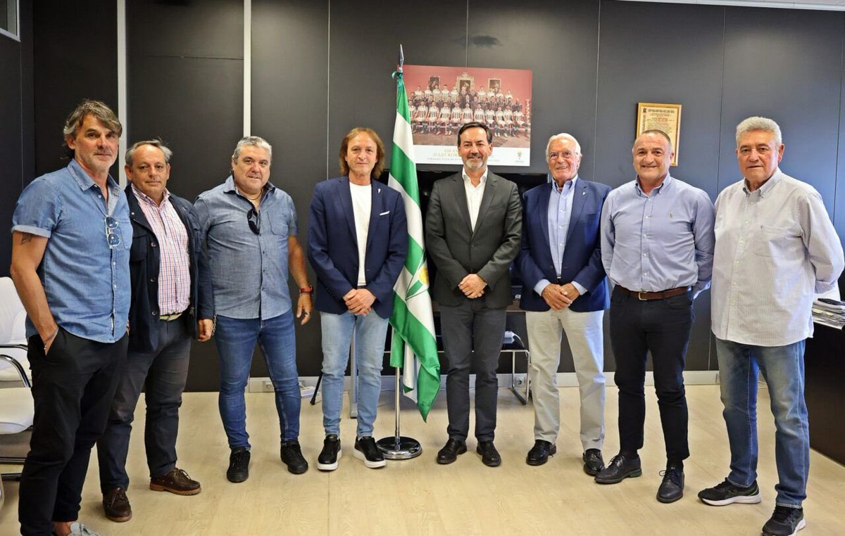 📻 Informa <a href="/LaJugadaCordoba/">La Jugada de Córdoba</a> que mañana se firmará el convenio de colaboración del <a href="/CordobaCF_ofi/">Córdoba CF</a> con la nueva <a href="/veteranosCCF/">Asoc. Veteranos CCF</a>.

#HistoriaCCF #CCF #CórdobaCF