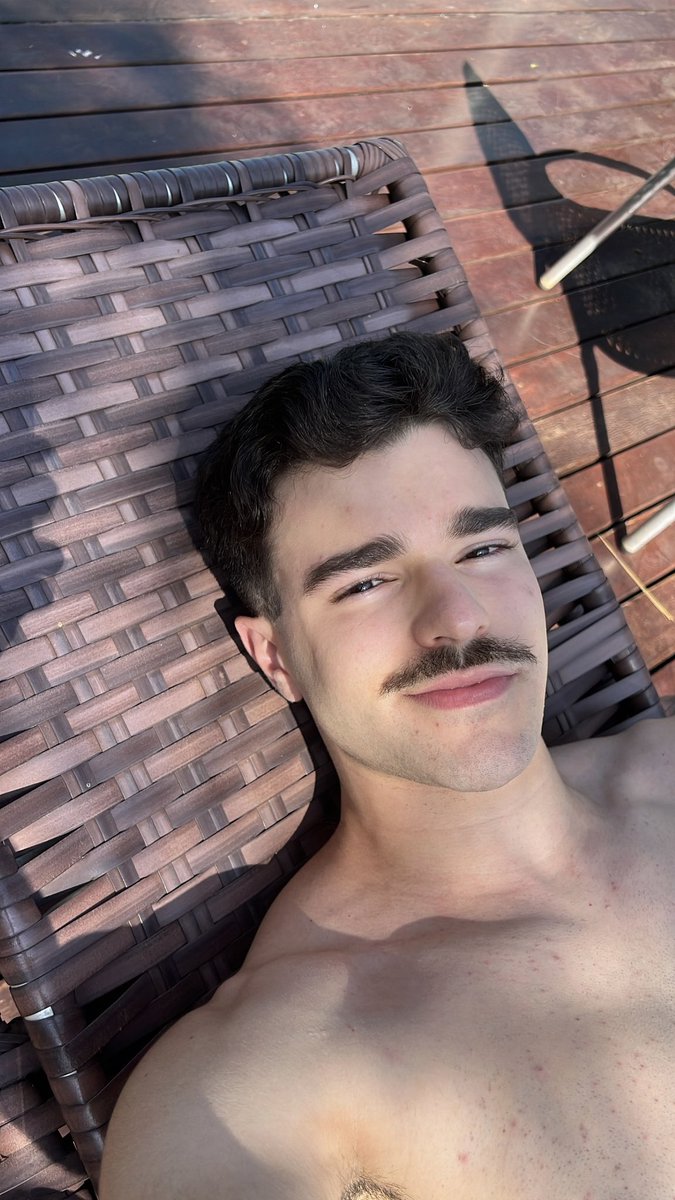 fhungaro7's tweet image. e nao é que voltou
