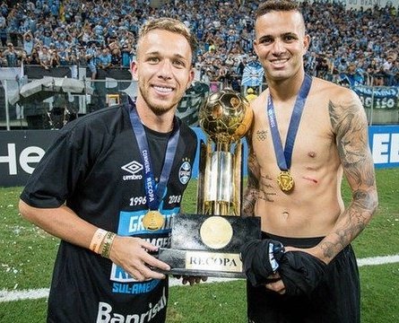rolocirttt's tweet photo. O que voltou / O que eu queria que voltasse https://t.co/wu4xe6Jzfp