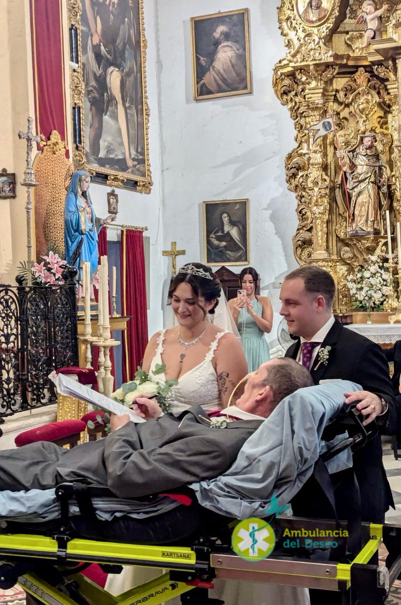 José Antonio, ingresado en el hospital militar de Sevilla tenía un deseo, poder asistir a la boda de su hija y ser su padrino.Agradecer al personal del hospital militar por su trato y sobre todo a los voluntarios que hicisteis posible el deseo, gracias por tanta #Energiasolidaria
