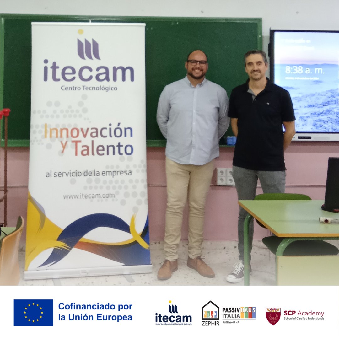 itecam_CT's tweet photo. 🔹 Dentro del proyecto #PASS3D, hemos visitado el IES Juan Bosco de Alcázar de San Juan, donde colaboramos con profesores y alumnos del ciclo formativo de grado superior de "Proyectos de Edificación", en el análisis de necesidades del sector sobre metodología Passivhaus. https://t.co/pXm5iOYHyn