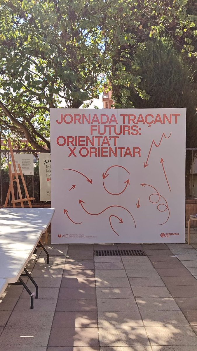 Avui hem estat a la <a href="/uvic_ucc/">UVic-UCC</a> participant de la jornada "Traçant futurs: orienta't x orientar"!

Gràcies Laura <a href="/PuntodeFuga_ES/">Punto De Fuga</a>, <a href="/PreparatsUni/">PreparatsLlestosUni</a>, <a href="/ccarlarubio/">CARLA RUBIO</a> i David Cidoncha.