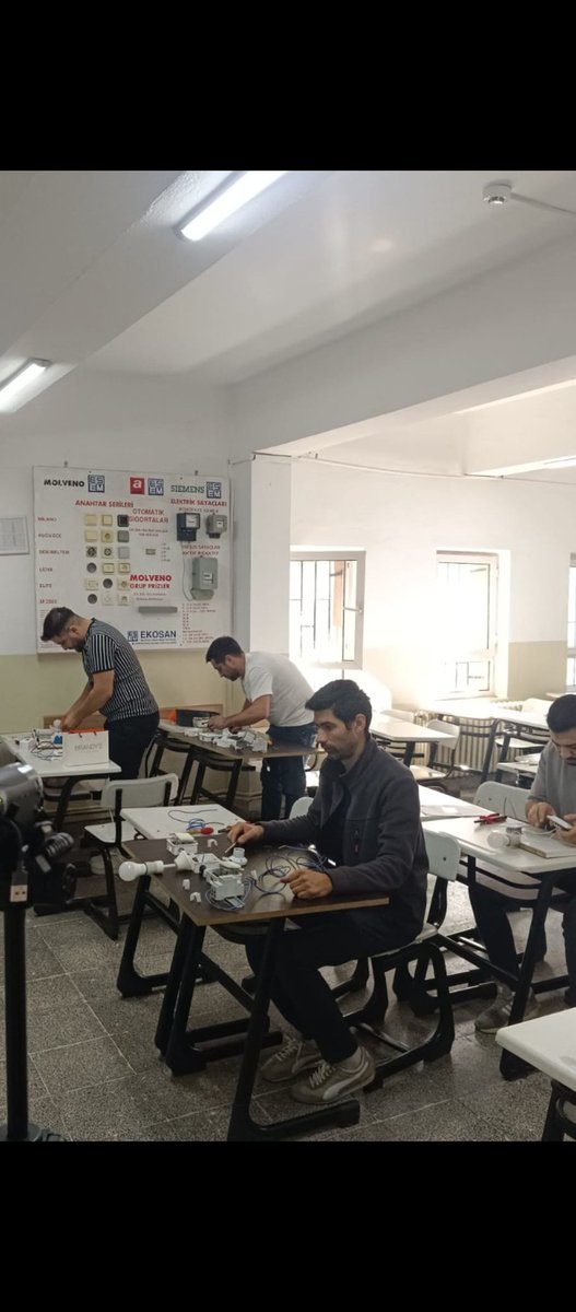 GungorenEgitim's tweet photo. Ekim dönemi Kalfalık ve Ustalık sınavlarımızdan kareler. 
@Yusuf__Tekin @tcmeb @MucahitYentur @istanbulilmem @_ferhat_ozturk @MemGungoren @agerdemm @istesob 
🇹🇷#güçlümeslekieğitimgüçlütürkiye🇹🇷 https://t.co/O7W00KrFKu