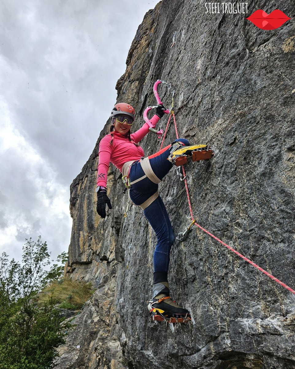ETroguet's tweet photo. OCTOBER STARTS LIKE THIS 🍁🌧.
Between rainy days, we've climbed several multi-pitch 🧗🏻♀️. And finally we've taken out the ice axes in the dry-tooling! It's time to prepare for winter.
⬇️⬇️ Routes & photos ⬇️⬇️
Post 1/4 ⬇️⬇️
#Encamp #Andorra #Escales #Collegats #Benasque https://t.co/I933DWAmDW