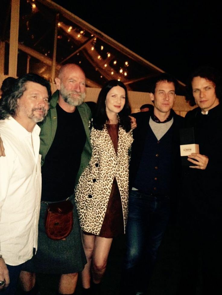 point_blank1959's tweet photo. The Outlander cornerstones from the beginning. 🤩🥰🤗  -   TV WEEK @TVWeek #rondmoore #grahammctavish #caitrionambalfe #tobiasmenzies #SamHeughan https://t.co/SG0LkllHSD