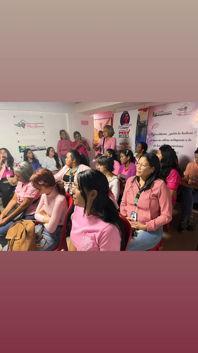 ConcejoM_EZ's tweet photo. FCBMZ brinda conversatorio sobre cáncer de mama a empleadas del Concejo Municipal 

Como parte de las actividades enmarcadas en el Octubre Rosa, la Fundación Casa Bolivariana de la Mujer Zamorana ofrece conversatorio    para la prevención y detección temprana del cáncer de mama. https://t.co/EJEKHLUukC