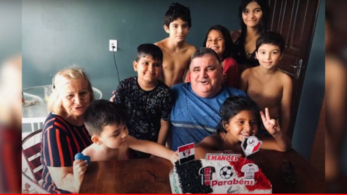 testonierudito's tweet photo. Nossa homenagem ao querido Testoni, uma pessoa de coração gigante e mestre nas melhores resenhas. Ele nos deixou justo quando o Twitter estava suspenso no Brasil, como se até a internet soubesse que o melhor da conversa tinha partido. Mas sua memória segue viva. Viva o Maneca!🥰 https://t.co/xRHqC4LsAt