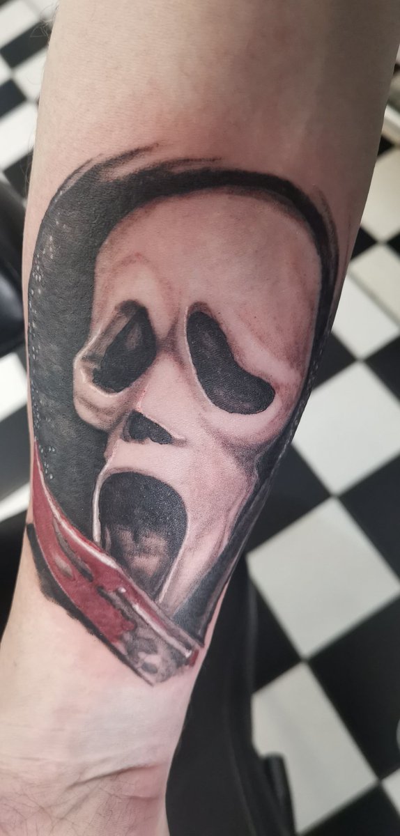 ChrisScream81's tweet image. My favourite scream tattoos. Post my other in the comments. Love to know what u think. #HorrorCommunity is thee absolutely best 🖤💜