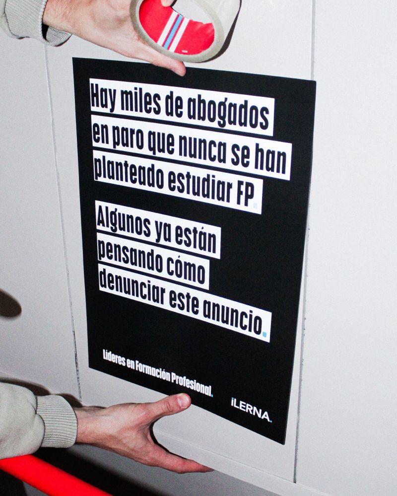 PutosModernos_'s tweet photo. Aquí nuestra última campaña para ILERNA. Haciéndola descubrimos que publicistas con dos másters y un posgrado no sabían que “Anatomía Patológica y Citodiagnóstico” es un ciclo de FP. https://t.co/zqafvkpXWH