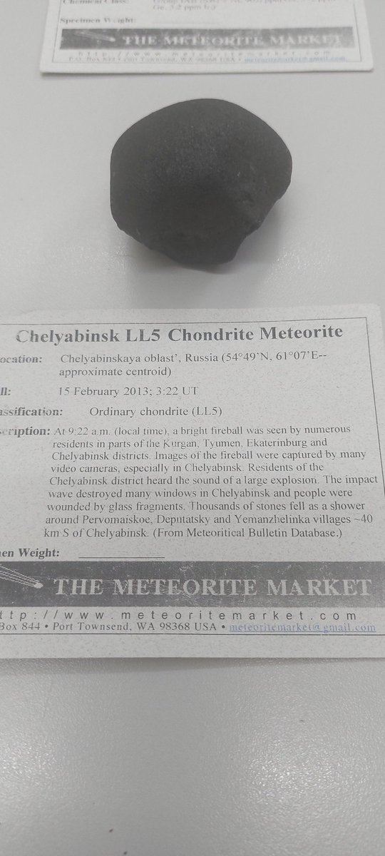 Remember the chelyabinsk meteorite from 2013? Guess who's got a piece of it on their desk right now. We have some very cool rocks <a href="/EAMilneCentre/">E.A. Milne Centre</a>