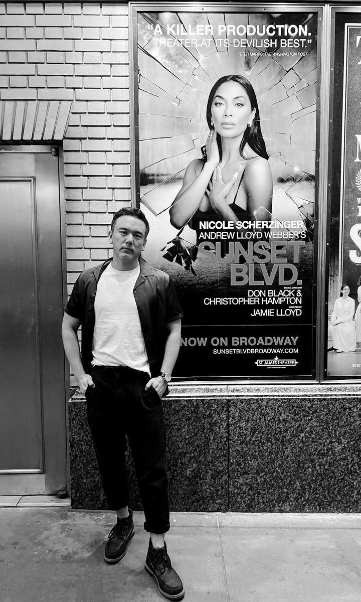 GenWithAHardG's tweet image. Tom Francis couldn't make it to the poster during the song cuz of crowds so I went in his place