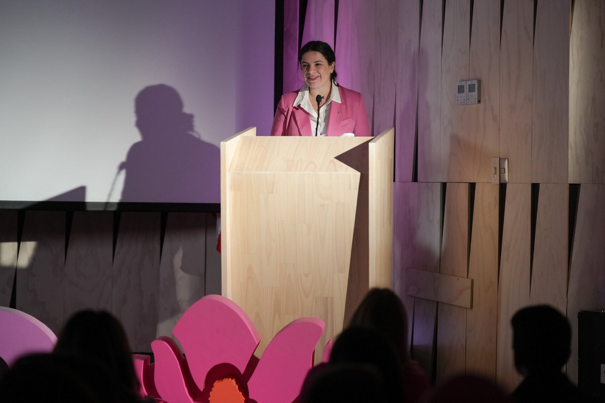 Un diagnóstico precoz es clave para detectar a tiempo el #CáncerDeMama y salvar vidas. Junto a <a href="/MinisterioSalud/">Ministerio de Salud</a>, les recordamos que si tienes entre 50 y 59 años tienes derecho a una mamografía gratis cada 3 años. Gracias <a href="/obsdelcancer/">Observatorio del Cáncer</a> x el espacio para compartir medidas.