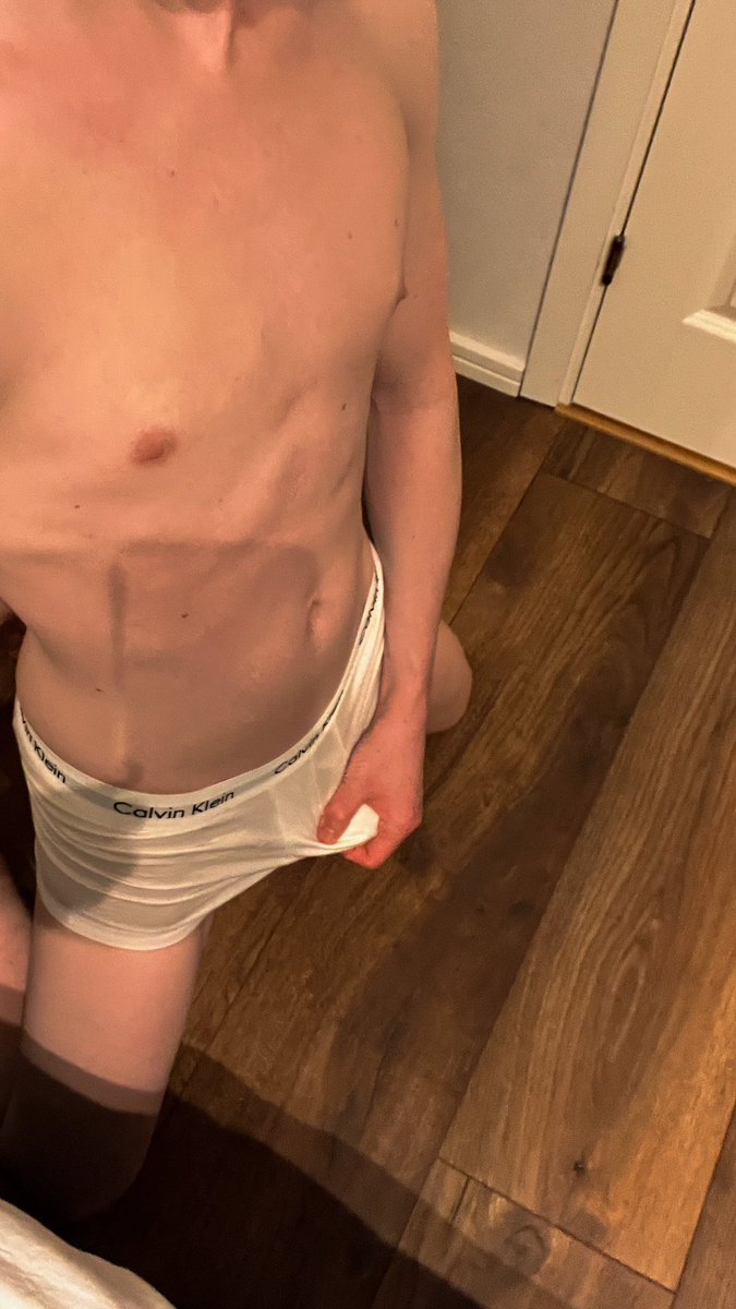 I’m back with a new OnlyFans account

To celebrate the first 15 subs gets 65% off🎉

onlyfans.com/swedishtwink