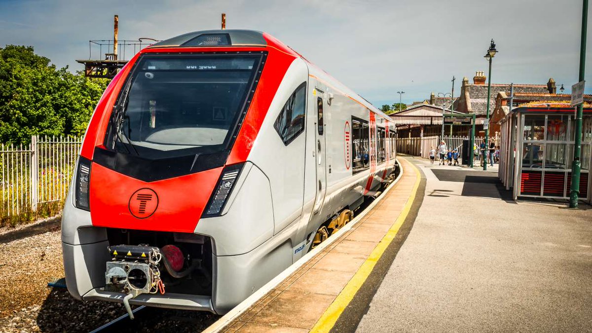 railpage's tweet image. New Sitcom helps boost rail passengers to Barry Island dlvr.it/TF99g5 #Barry #BarryIsland #Class231 #Network