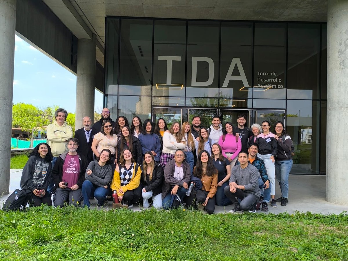 Galo Soler Illia ⭐️⭐️⭐️ (@dr_kuato) on Twitter photo En el Nanoday (10/9), felicitaciones a todos los colegas que hacen grandes avances en este pequeño mundo!
Aquí, muy feliz (y muerto) después de organizar una escuela y una reunión nano en las últimas semanas
¡Felicitaciones a todo el <a href="/insunsam/">Instituto de Nanosistemas</a> por todo el trabajo de organización! En el Nanoday (10/9), felicitaciones a todos los colegas que hacen grandes avances en este pequeño mundo!
Aquí, muy feliz (y muerto) después de organizar una escuela y una reunión nano en las últimas semanas
¡Felicitaciones a todo el <a href="/insunsam/">Instituto de Nanosistemas</a> por todo el trabajo de organización!