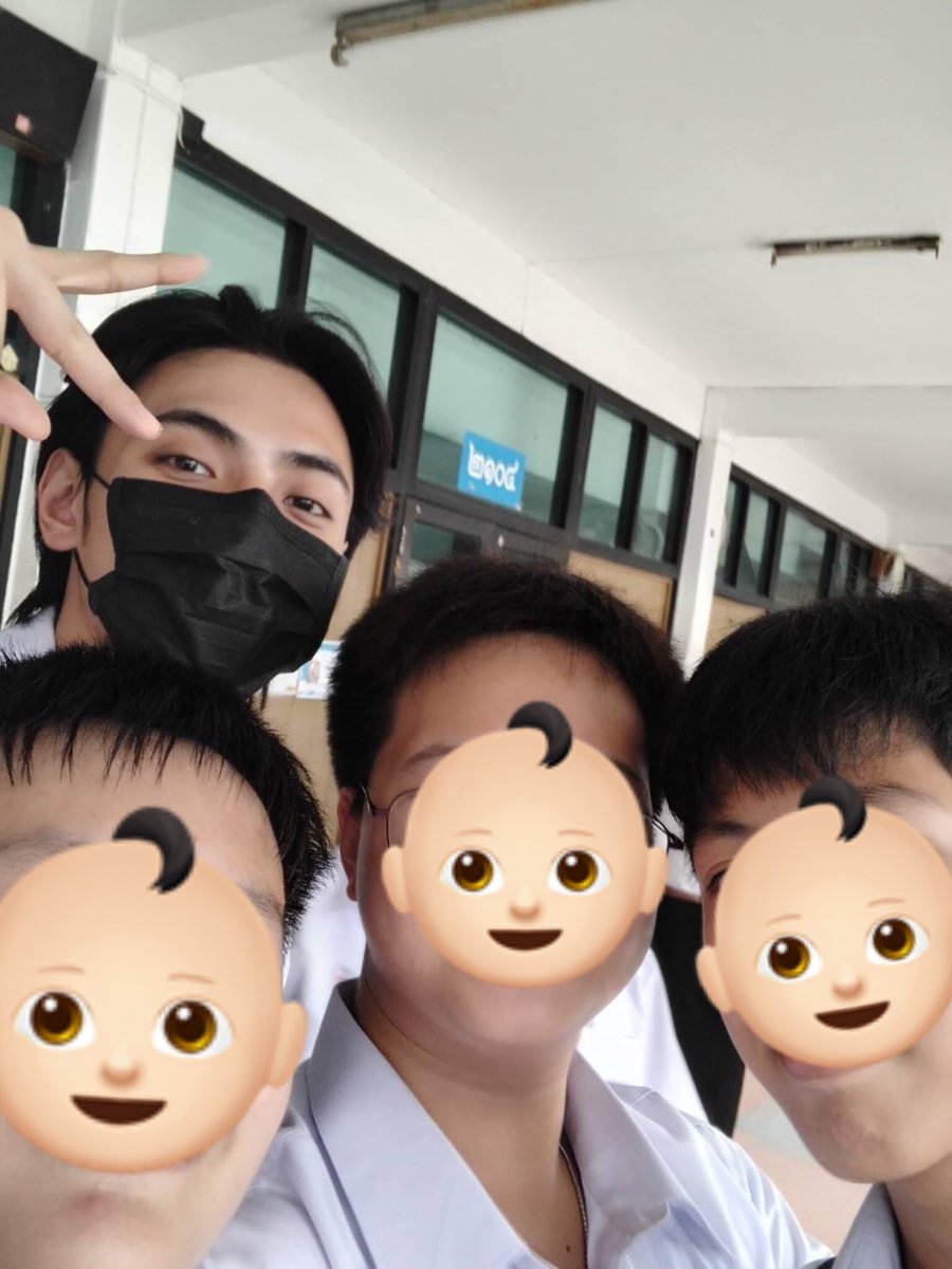 meowsom007's tweet photo. แล้วเป็นขวัญใจเด็กผู้ชายเจน Z จริงๆ https://t.co/uyBQI9U97P