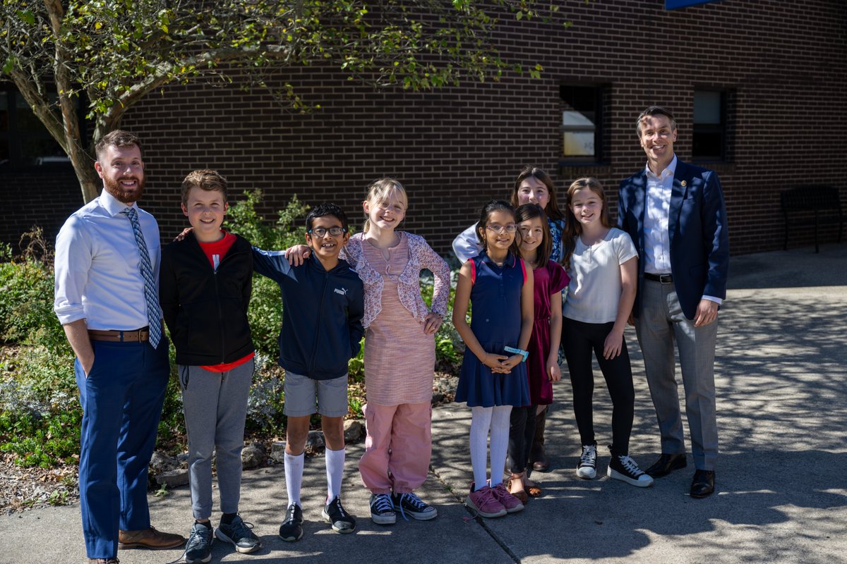 JCPS (@jcpsky) on Twitter photo 🌟 ENGAGED CITIZENS | <a href="/LoweLeopards/">Lowe Elementary</a> 5th graders shared letters they wrote about human rights issues with 3rd District Congressman <a href="/RepMcGarvey/">Rep. Morgan McGarvey</a> earlier this week. After hearing their concerns, McGarvey responded to questions on what he plans to do about the issues. #WeAreJCPS 🌟 ENGAGED CITIZENS | <a href="/LoweLeopards/">Lowe Elementary</a> 5th graders shared letters they wrote about human rights issues with 3rd District Congressman <a href="/RepMcGarvey/">Rep. Morgan McGarvey</a> earlier this week. After hearing their concerns, McGarvey responded to questions on what he plans to do about the issues. #WeAreJCPS