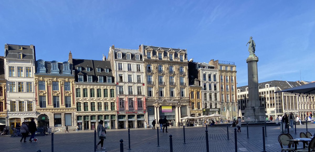 Lots of reunions during the brilliant conference organized by the French Microbiology Society and the Pasteur institut in the magnificent city of Lille!
#SFM #microbes24
