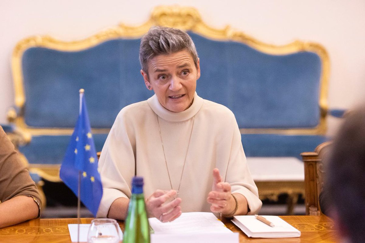 Il Ministro Giorgetti riceve al Mef la vicepresidente esecutiva della <a href="/EU_Commission/">European Commission</a> e commissaria alla concorrenza Margrethe <a href="/vestager/">Margrethe Vestager</a> per un cordiale colloquio.