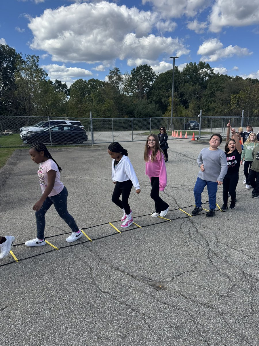 A beautiful day for a PTO FUNdraiser!  O’Block’s walk-a-thon was a hit. 🚶‍♀️🚶‍♂️