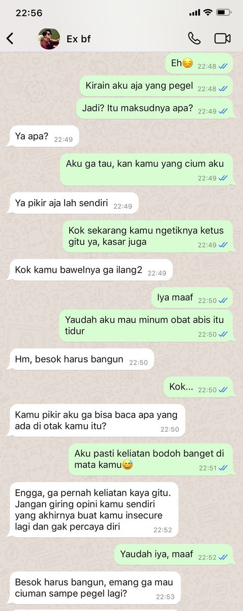 zea_dove's tweet photo. Hobi cosab adalah kisseu tanpa penjelasan. (Di short au mereka cosab juga gitu pas awal jadian) https://t.co/flJbmnLj0o