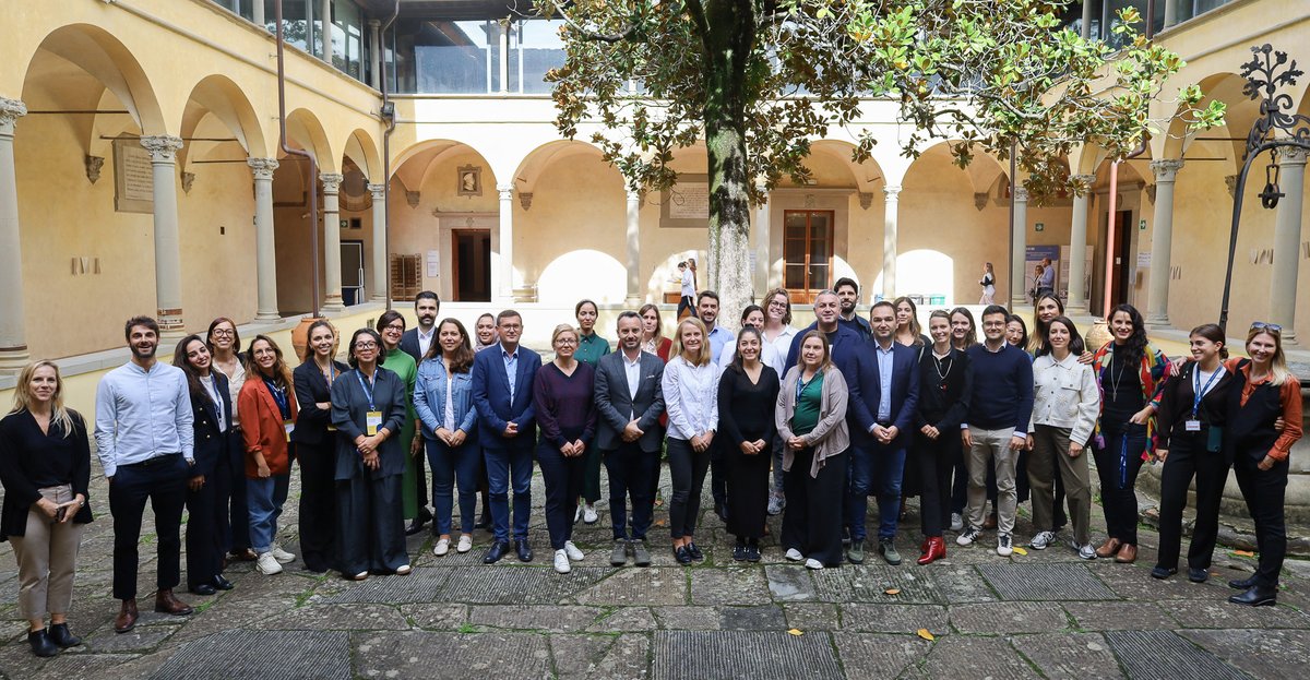 School of Transnational Governance (@stgeui) on Twitter photo <a href="/MPC_EUI/">Migration Policy Centre</a> <a href="/EUI_EU/">European University Institute</a> 🎓 Renowned experts from <a href="/EUI_Schuman/">The Robert Schuman Centre</a>, <a href="/eu_eeas/">European External Action Service - EEAS 🇪🇺</a>, including <a href="/MartinRuhs/">Martin Ruhs</a>, Kristin Fabbe, <a href="/GdB_BxL/">Giulio Di Blasi</a>, @LeilaHadjAbdou, <a href="/piccoli_lo/">Lorenzo Piccoli</a>, <a href="/AndrewPGeddes/">ᴀɴᴅʀᴇᴡ ɢᴇᴅᴅᴇꜱ</a>, <a href="/lenka_drazanova/">Lenka Dražanová</a>, Carlotta Minnella, and <a href="/luca_lixi/">Luca Lixi</a>, tackled challenges as policy (in)coherence & lessons learned from migration crises. <a href="/MPC_EUI/">Migration Policy Centre</a> <a href="/EUI_EU/">European University Institute</a> 🎓 Renowned experts from <a href="/EUI_Schuman/">The Robert Schuman Centre</a>, <a href="/eu_eeas/">European External Action Service - EEAS 🇪🇺</a>, including <a href="/MartinRuhs/">Martin Ruhs</a>, Kristin Fabbe, <a href="/GdB_BxL/">Giulio Di Blasi</a>, @LeilaHadjAbdou, <a href="/piccoli_lo/">Lorenzo Piccoli</a>, <a href="/AndrewPGeddes/">ᴀɴᴅʀᴇᴡ ɢᴇᴅᴅᴇꜱ</a>, <a href="/lenka_drazanova/">Lenka Dražanová</a>, Carlotta Minnella, and <a href="/luca_lixi/">Luca Lixi</a>, tackled challenges as policy (in)coherence & lessons learned from migration crises.
