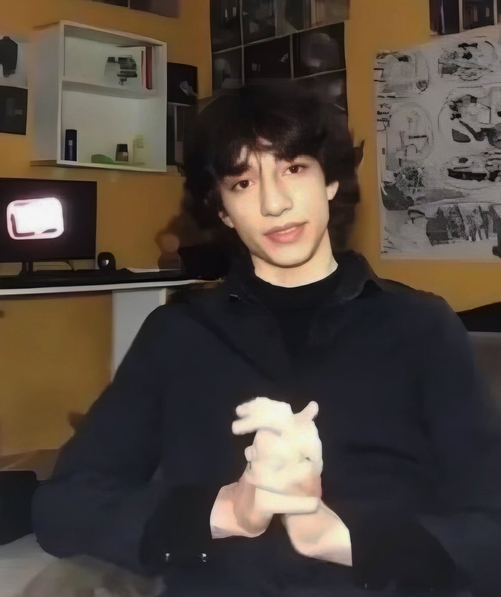 Cani Semih Çelik'in, cinayetlerden bir gün önce babasına "Baba seni nasıl öldüreyim?" diye sorduğu ortaya çıktı.