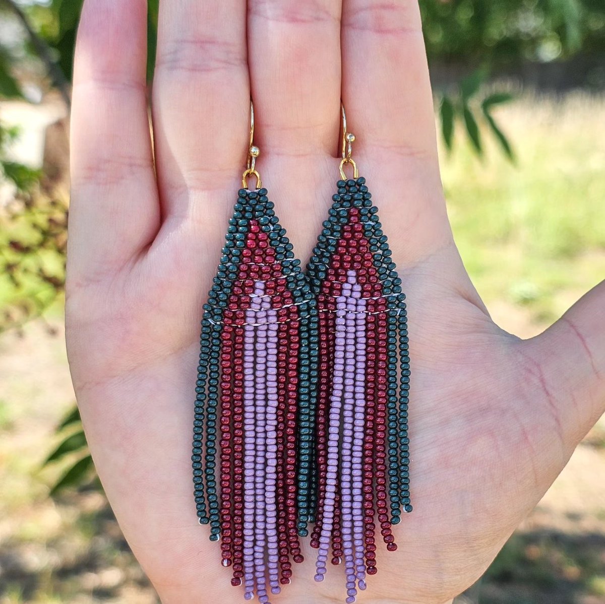 beadonbybreon's tweet image. Chokma! I have these earrings available! I just got off maternity leave, which was unpaid, so I am pretty tight on funds! Please share if you can!
#indigenousbeadwork #nativebeadwork #beadedearrings