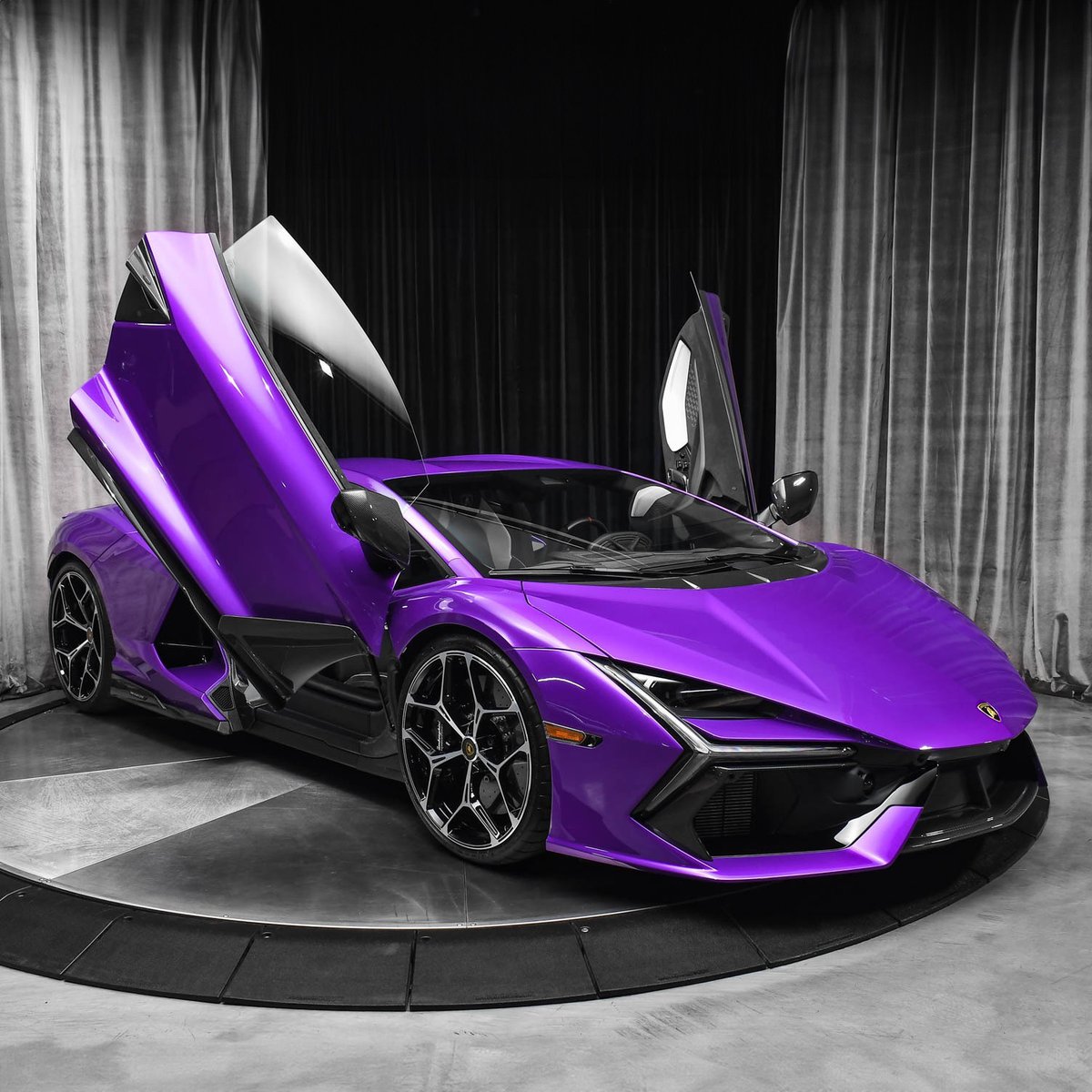 duPontREGISTRY's tweet photo. 2024 Lamborghini Revuelto | Asking Price: $865,800

This beautiful example is presented in Viola Pasifae over a Nero Ade / Bianco Leda Leather Interior https://t.co/BbrfxJ7Rfa