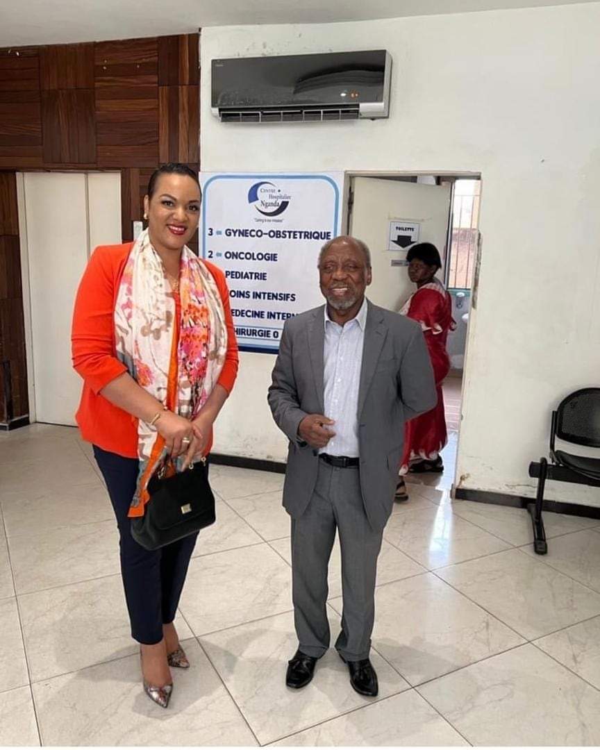 Espoir Pour Elles (@espoirelles) on Twitter photo Merci au Dr SULU et à l’équipe du Centre Hospitalier Nganda pour votre engagement sans relâche contre le cancer du sein.
Vous sauvez des vies, redonnez espoir et apportez du réconfort là où il y a de la douleur. Vous êtes un héros en blouse blanche. <a href="/CentreNganda/">Centre hospitalier Nganda</a> Merci au Dr SULU et à l’équipe du Centre Hospitalier Nganda pour votre engagement sans relâche contre le cancer du sein.
Vous sauvez des vies, redonnez espoir et apportez du réconfort là où il y a de la douleur. Vous êtes un héros en blouse blanche. <a href="/CentreNganda/">Centre hospitalier Nganda</a>