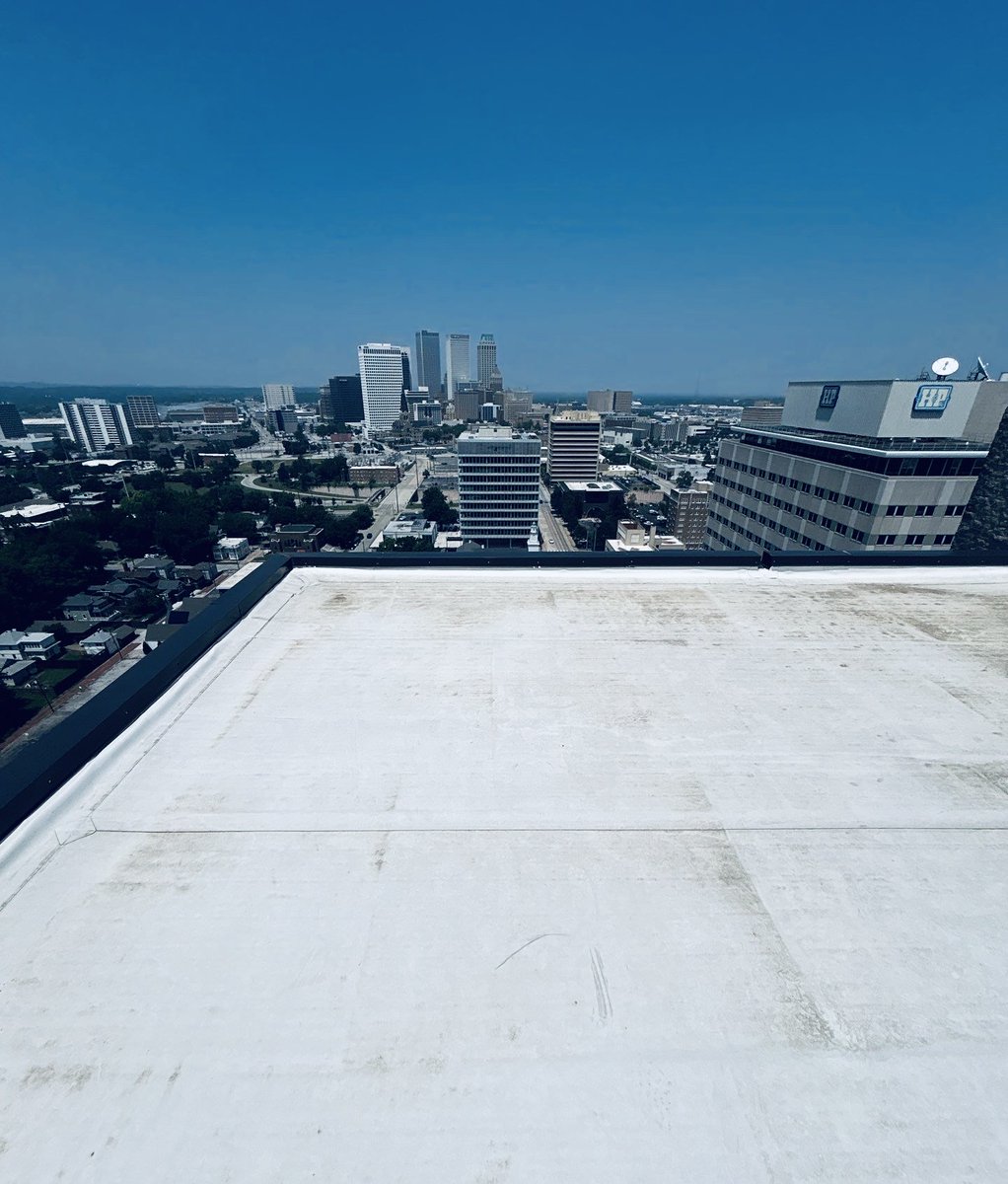 StanfieldI98515's tweet photo. Not for the faint of heart! 💪

Our team doesn’t just have to be skilled—they’ve got to be brave, too! Hats off to our fearless crew who make it look easy working places like Liberty Towers in Oklahoma. 

#Fearless #StanfieldRoofing #Heights #Roofers https://t.co/Au6LNvVUla