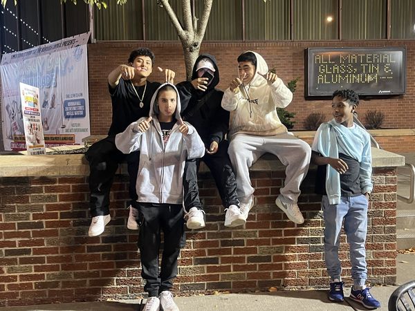 NJRoselle's tweet photo. Awesome Teen Night last Friday!!This weekend, we're shopping in the Borough. Saturday is the Roselle - Wide Yard Sale and The Entrepreneur Expo. Support local businesses at Borough Hall from noon to 5pm on Saturday. Thanks to our partners at  Roselle Area Chamber of Commerce. https://t.co/CD3aT7MKZq
